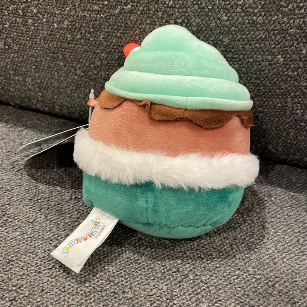 Squishmallow 5” Ernesto the Peppermint Latte - Picture 2 of 4